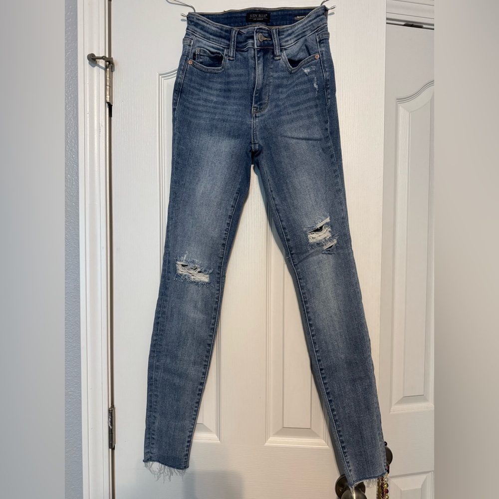 Judy Blue Mid Rise Skinny Fit Jean